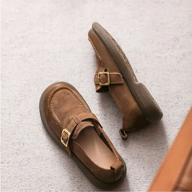 Buckle-fastening Soft Shoes Retro Leather Loafers for Women in Brown/Apricot