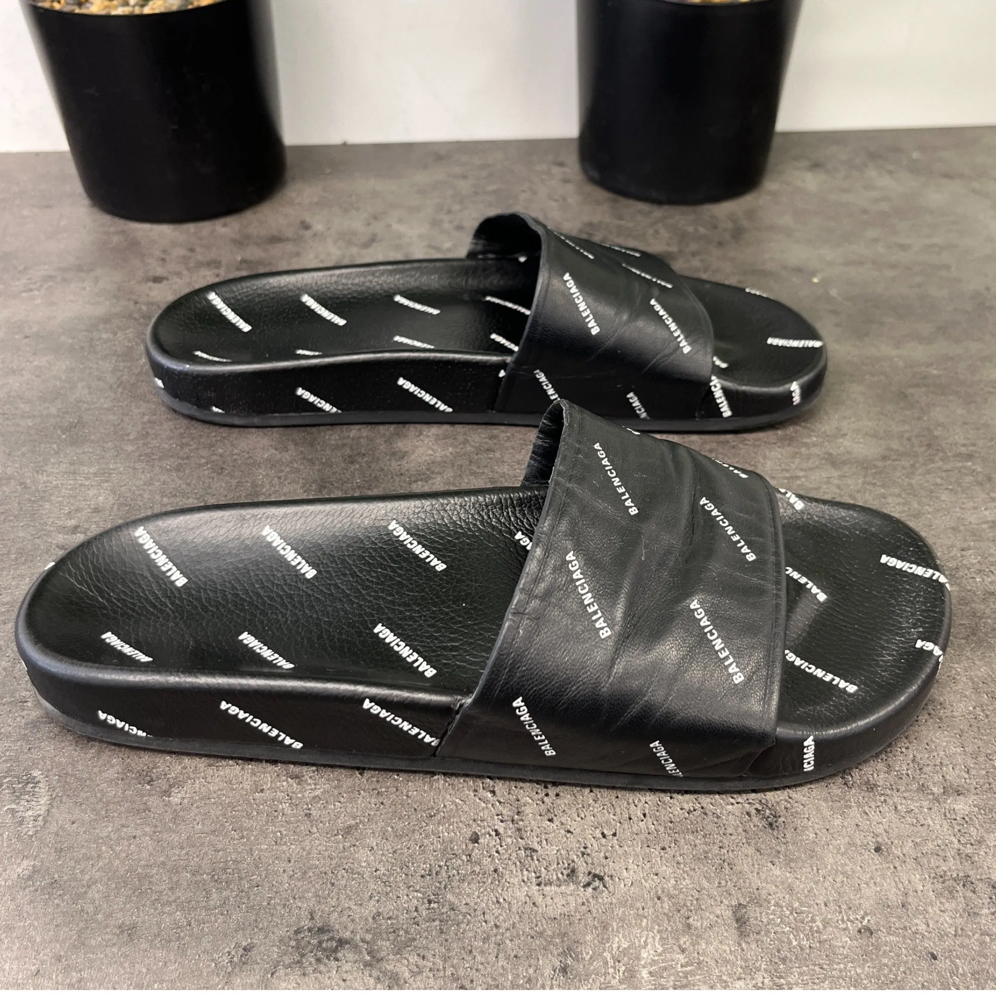 Men's Monogram Logo Slides Black Size EU 41 / UK 7