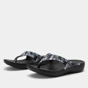 Ode Decorum Sandal